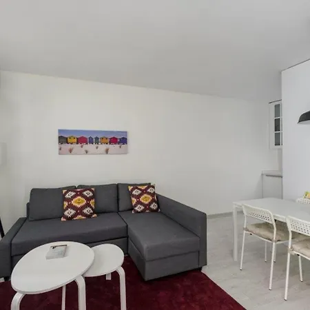 Private Modern 2br1bath Bebek Gem! #80 * Стамбул